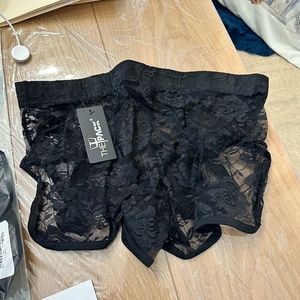 The Pack Lace Never Worn - Large